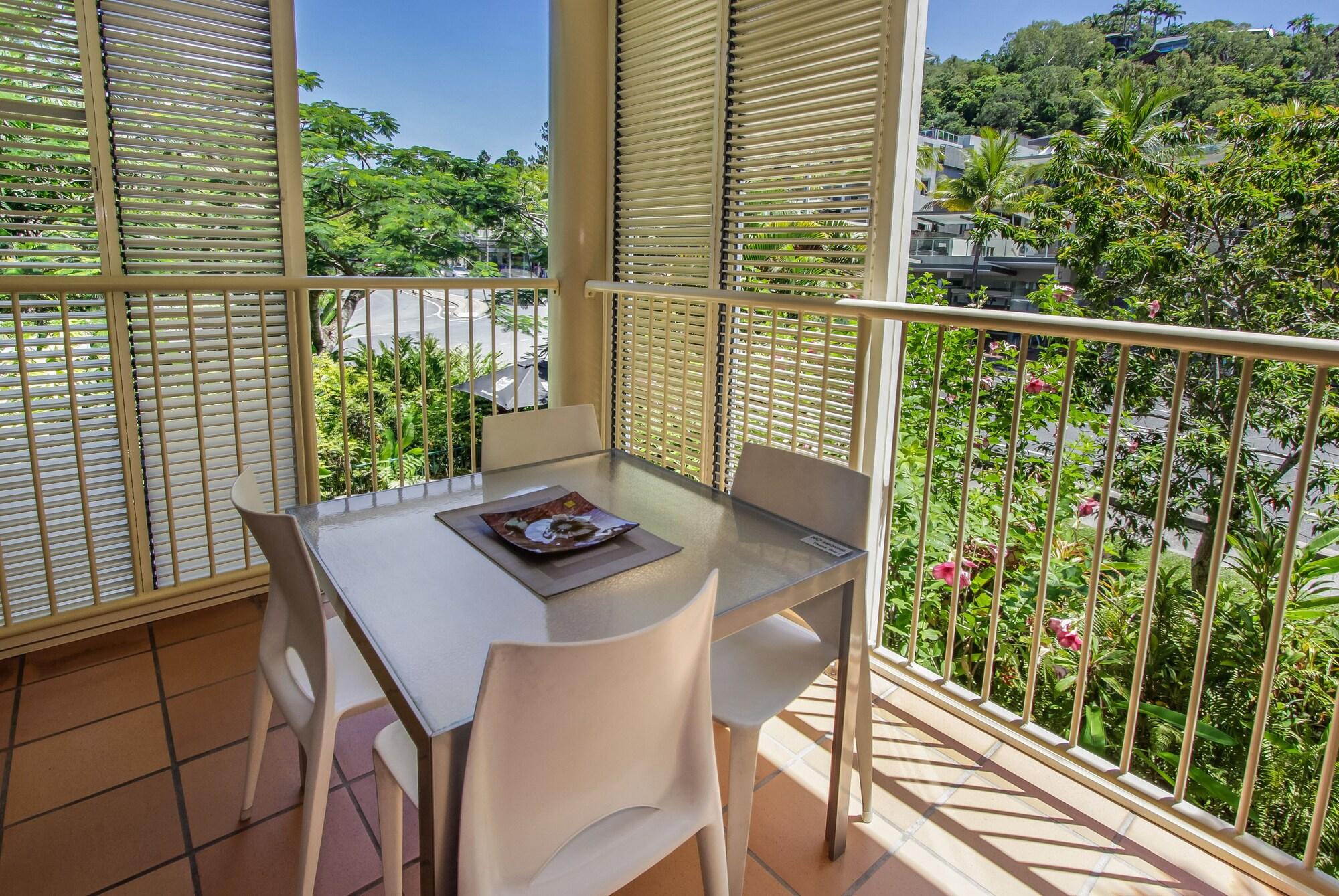 Port Douglas Apartments - Adults Only Oasis Exterior photo