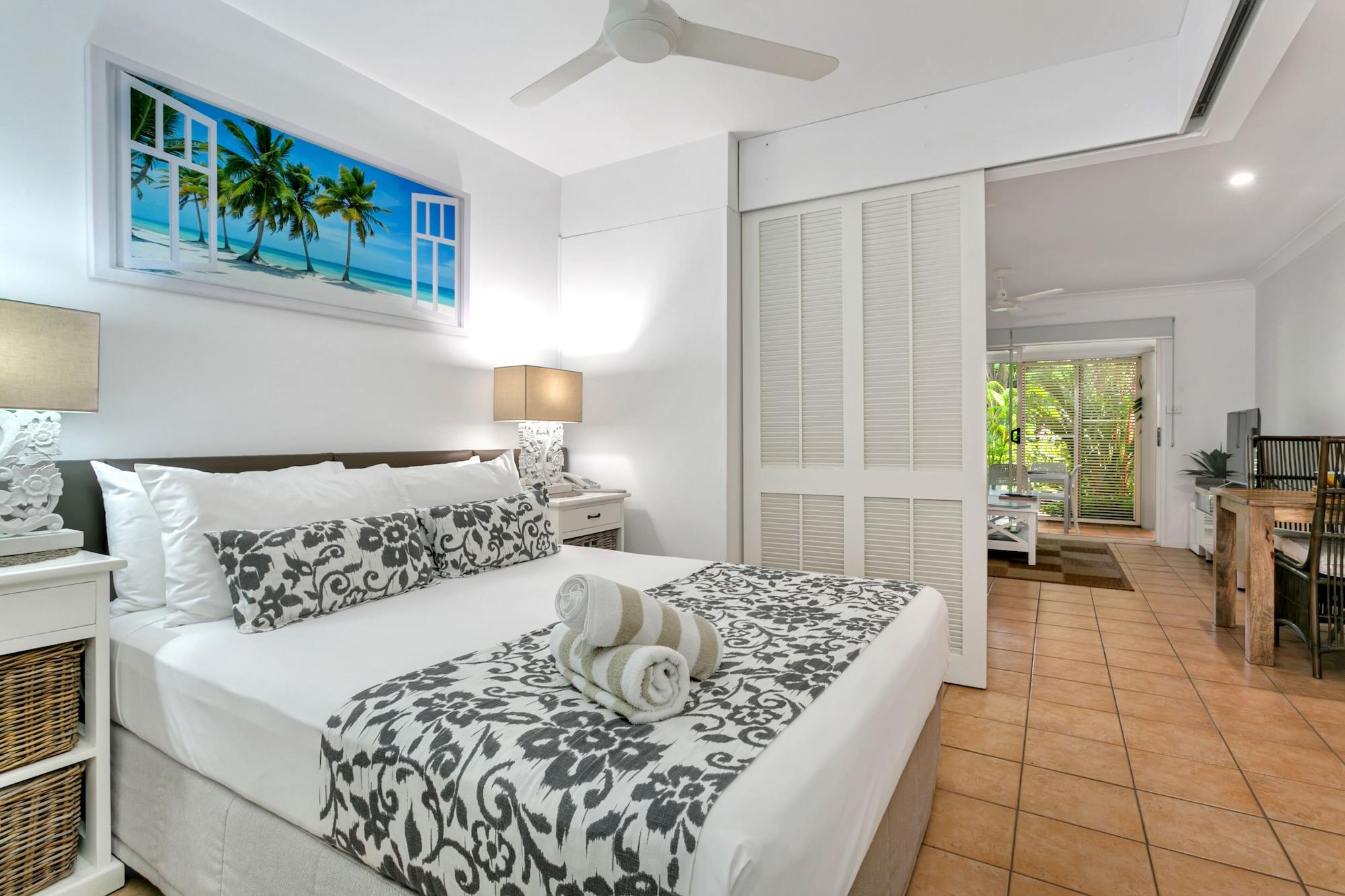 Port Douglas Apartments - Adults Only Oasis Exterior photo