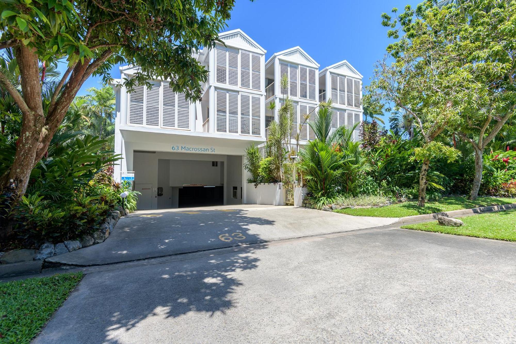 Port Douglas Apartments - Adults Only Oasis Exterior photo