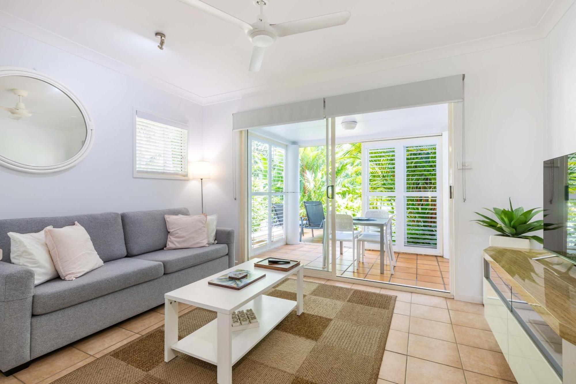 Port Douglas Apartments - Adults Only Oasis Exterior photo