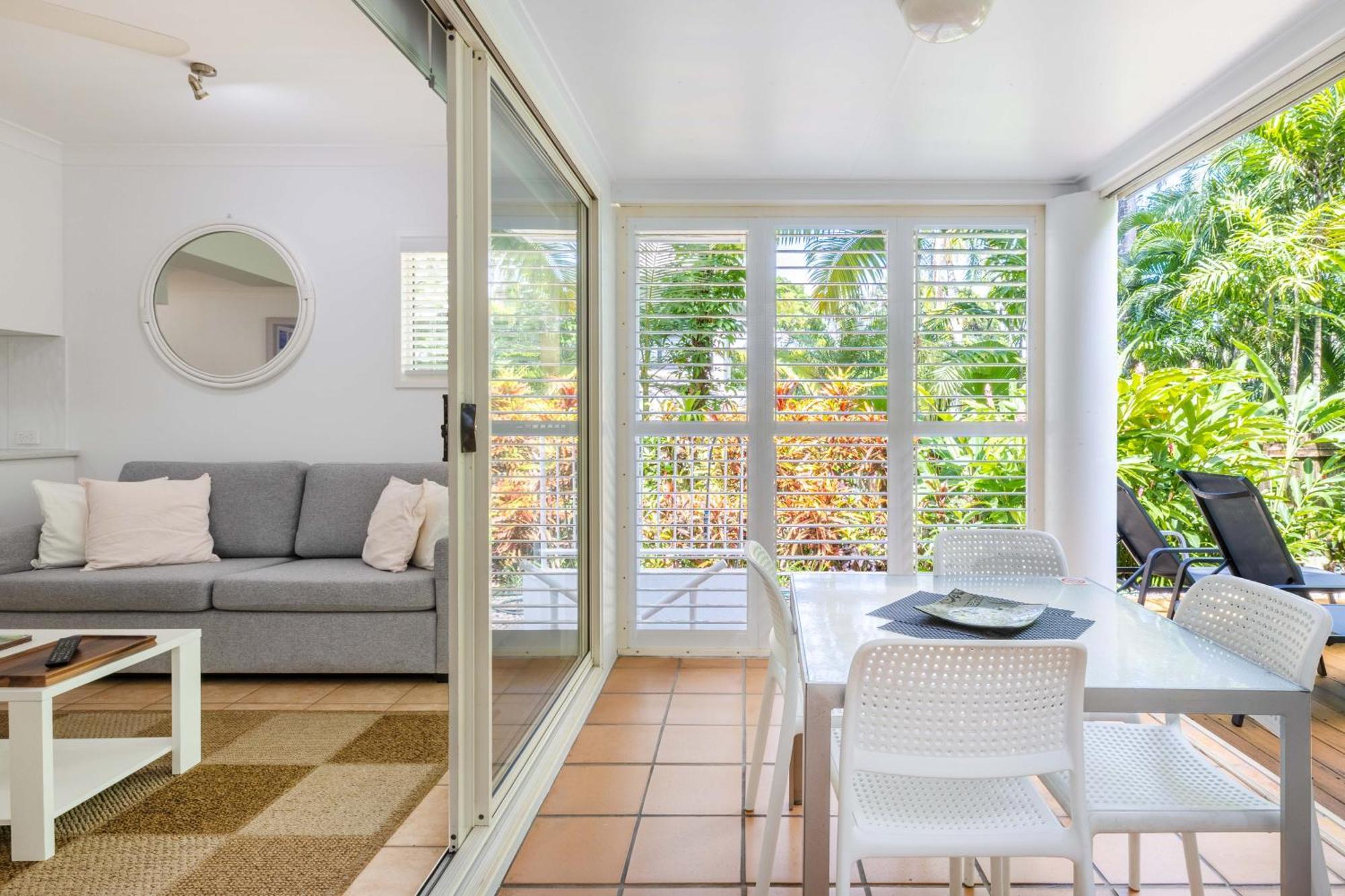 Port Douglas Apartments - Adults Only Oasis Exterior photo