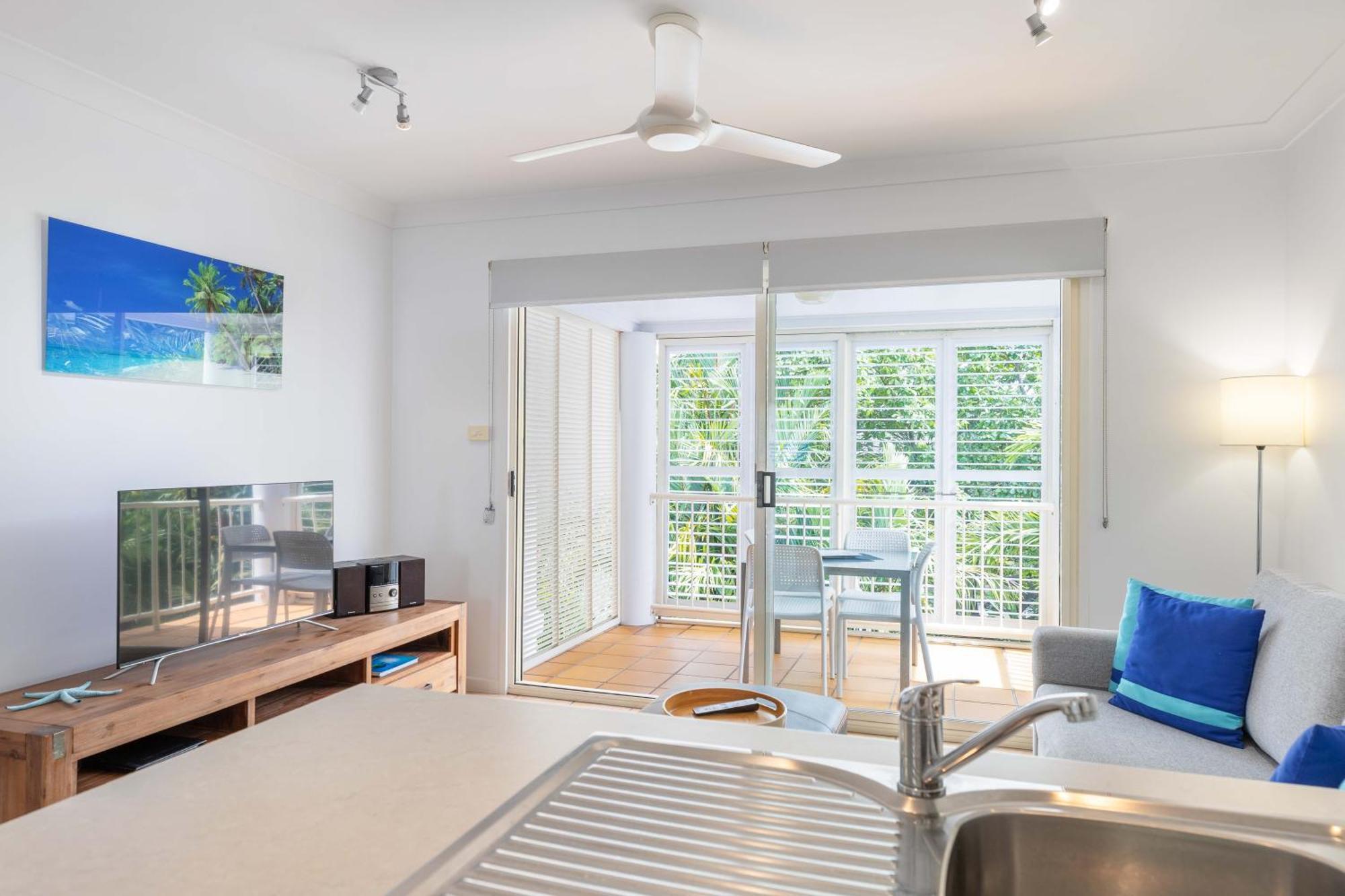 Port Douglas Apartments - Adults Only Oasis Exterior photo