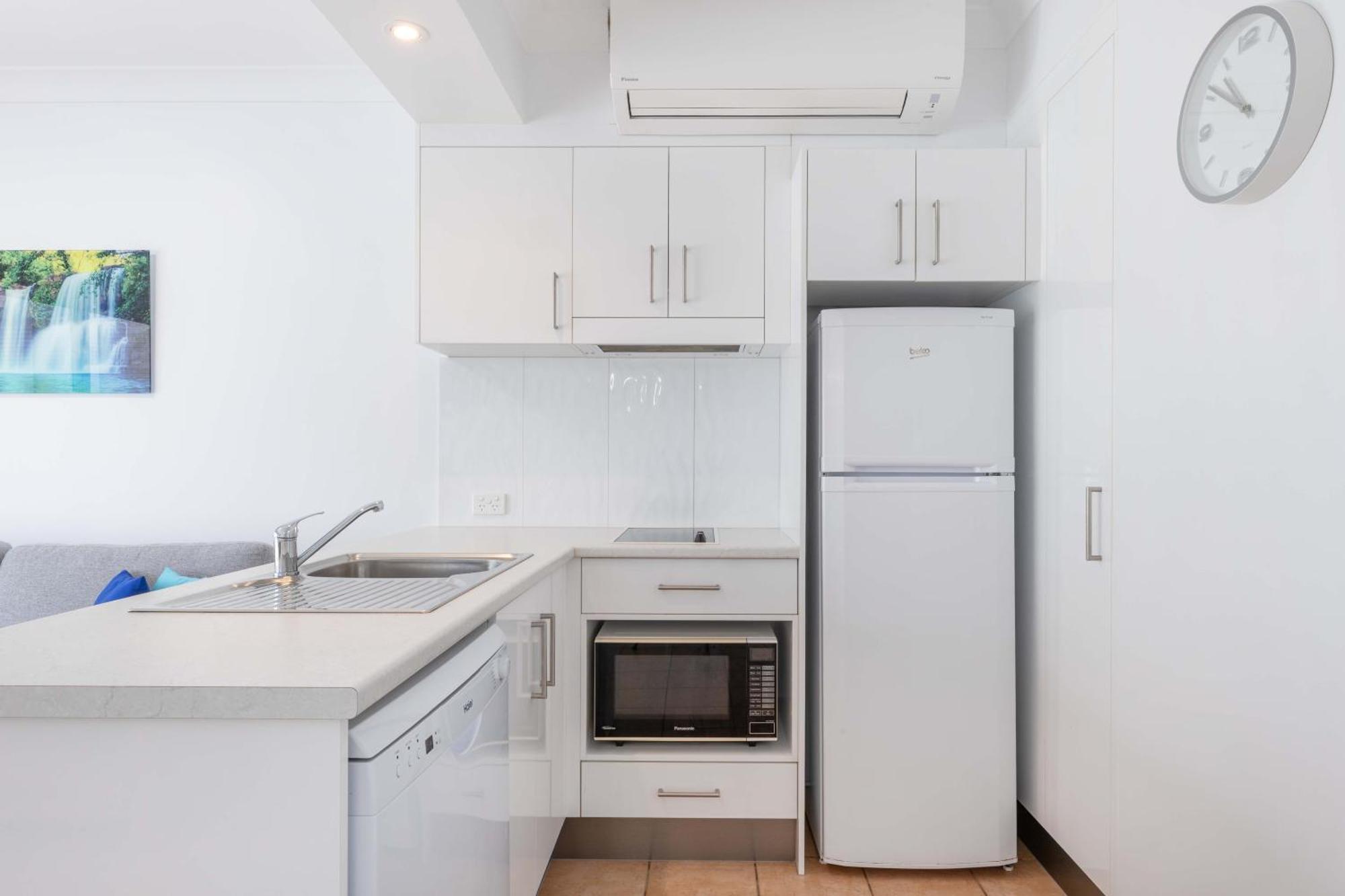 Port Douglas Apartments - Adults Only Oasis Exterior photo